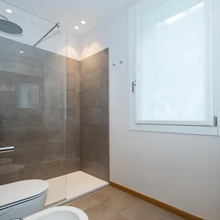 Mg House Luxury Apartment Como