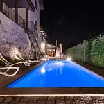 Mg House Luxury コモ